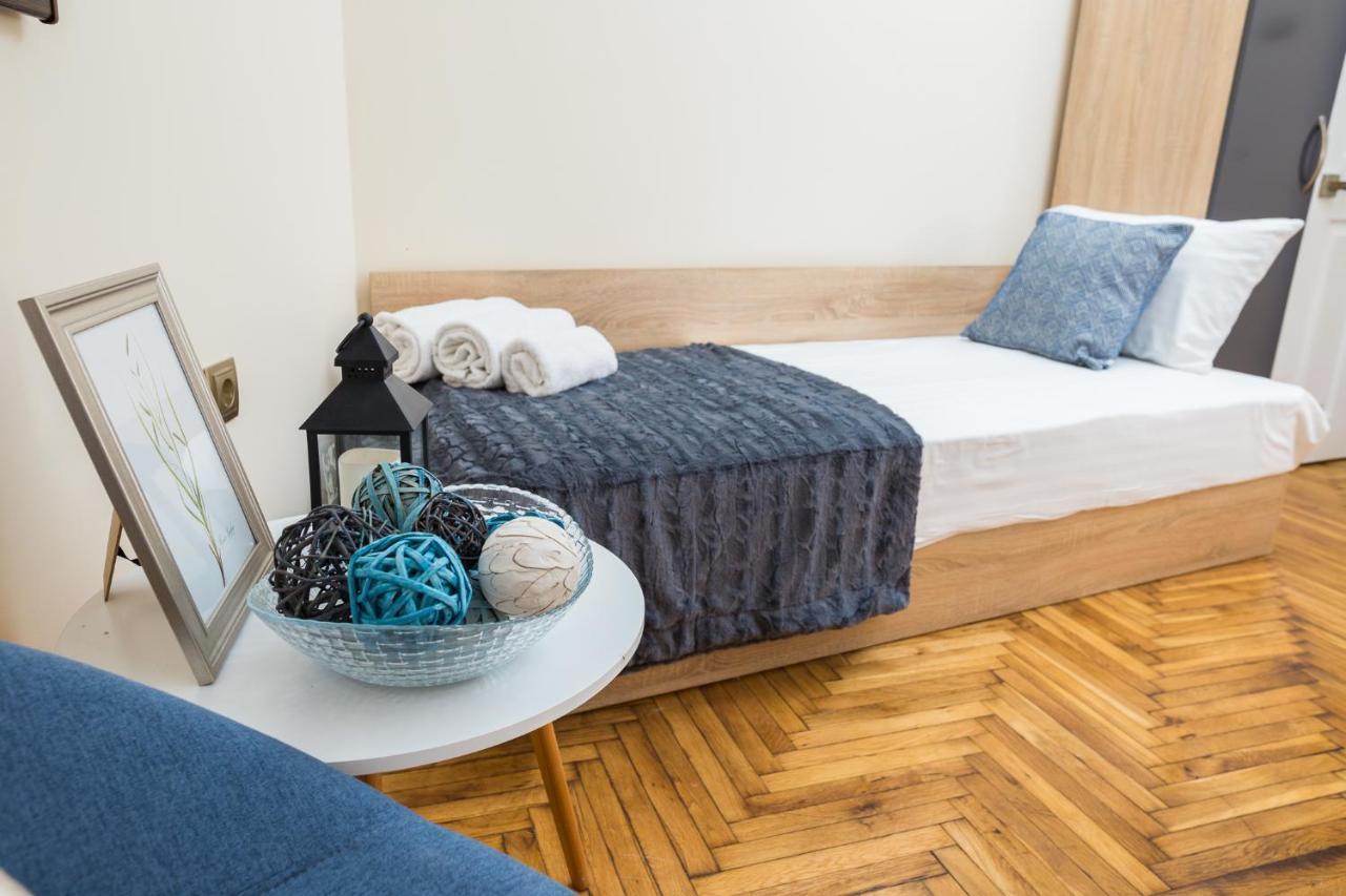 Apartment Zdravets, In The Heart Of The Old City Veliko Tarnovo Kültér fotó