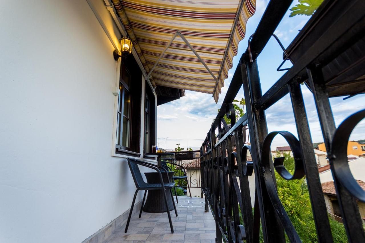 Apartment Zdravets, In The Heart Of The Old City Veliko Tarnovo Kültér fotó