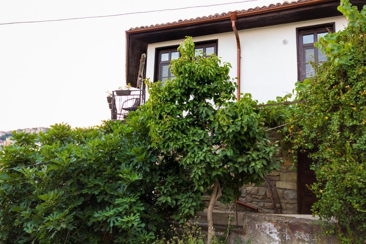 Apartment Zdravets, In The Heart Of The Old City Veliko Tarnovo Kültér fotó